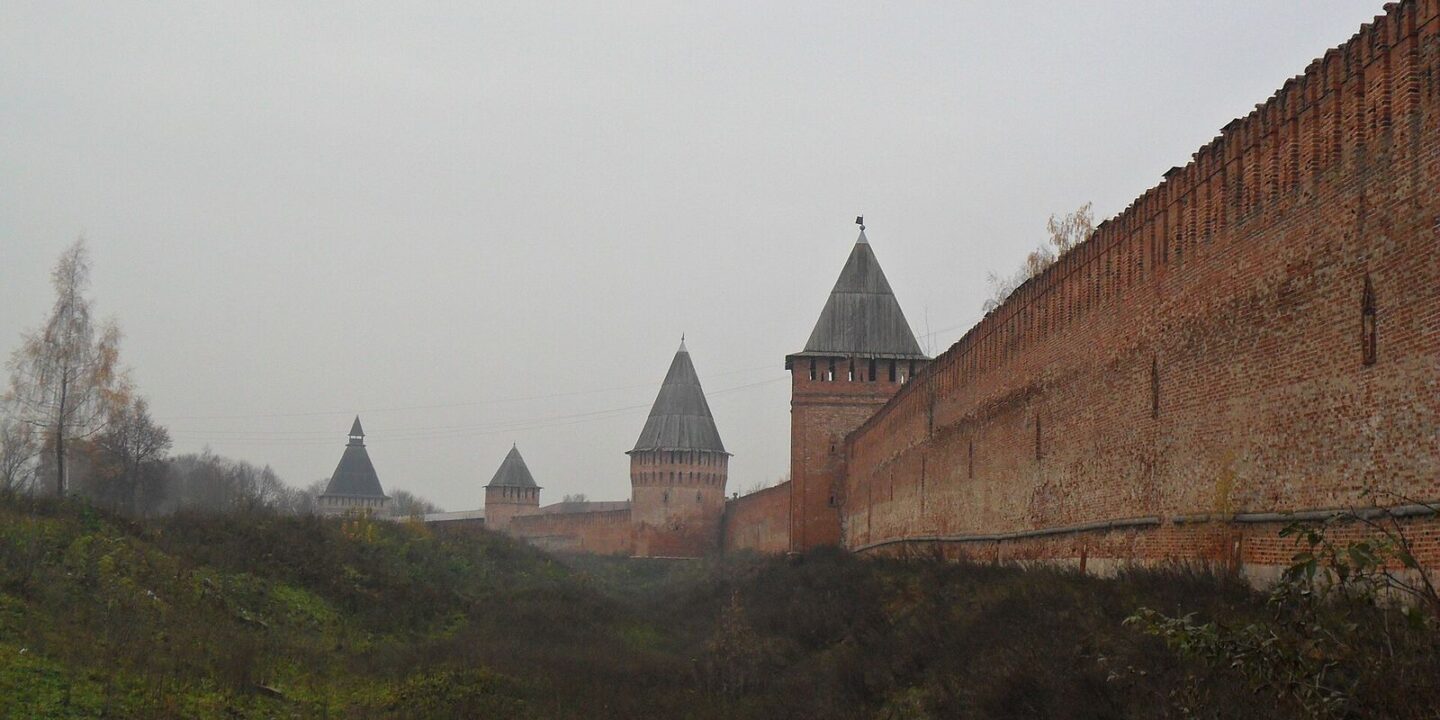 Башни Смоленской крепости: какие сохранились и в какие можно зайти